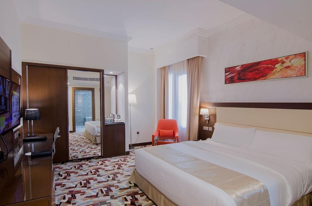 Al Murooj Grand Hotel Маскат Екстериор снимка