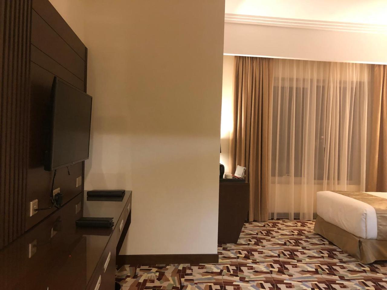 Al Murooj Grand Hotel Маскат Екстериор снимка